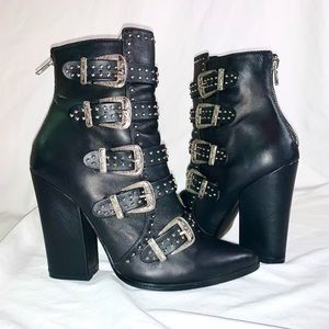 Steve Madden Black Leather “Comet” Boot